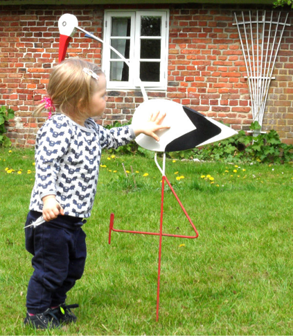 Kind mit Storch